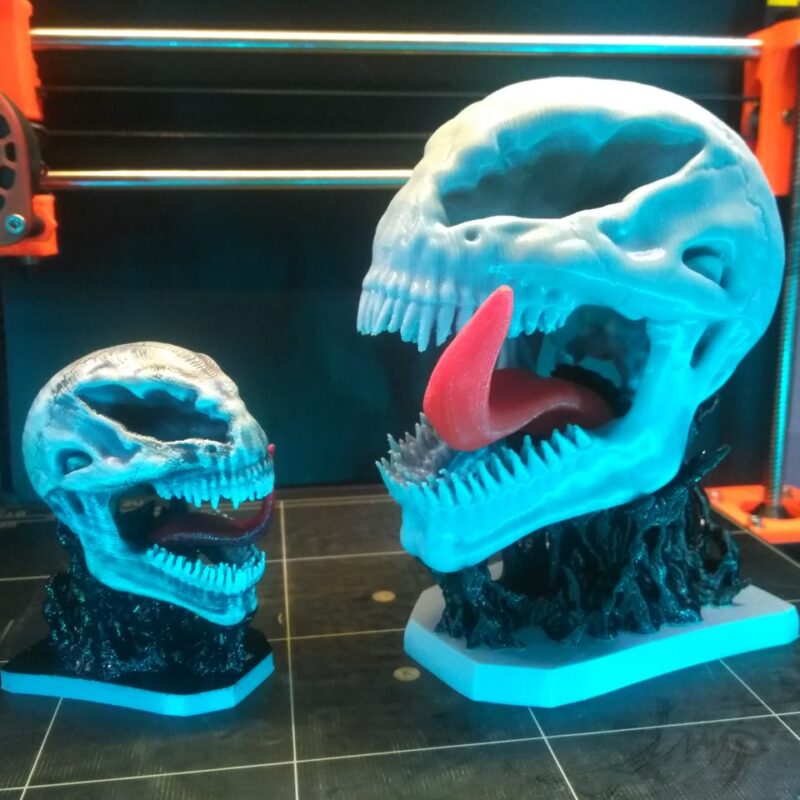 Zemin ile Beraber Venom Kafatası Kuru Kafa Büstü 20 cm