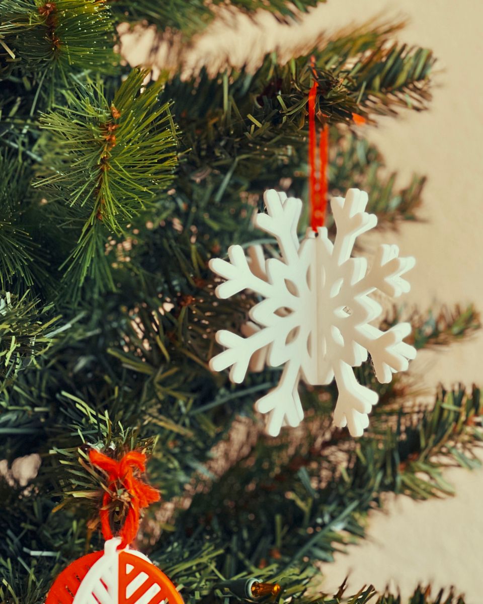 10 Pieces Christmas New Year Snowflake 3D Decoration 8 cm