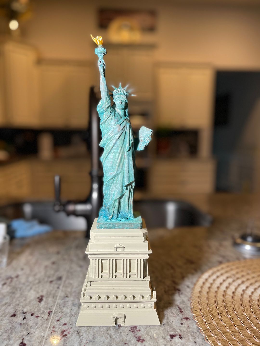 Özgürlük Anıtı Dekoru 18 cm