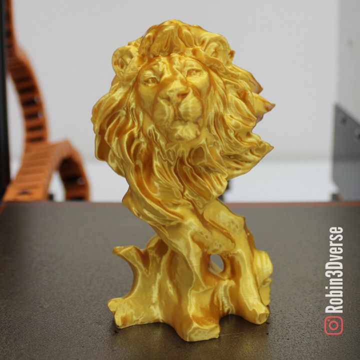 Lion Prince Figure 14 cm