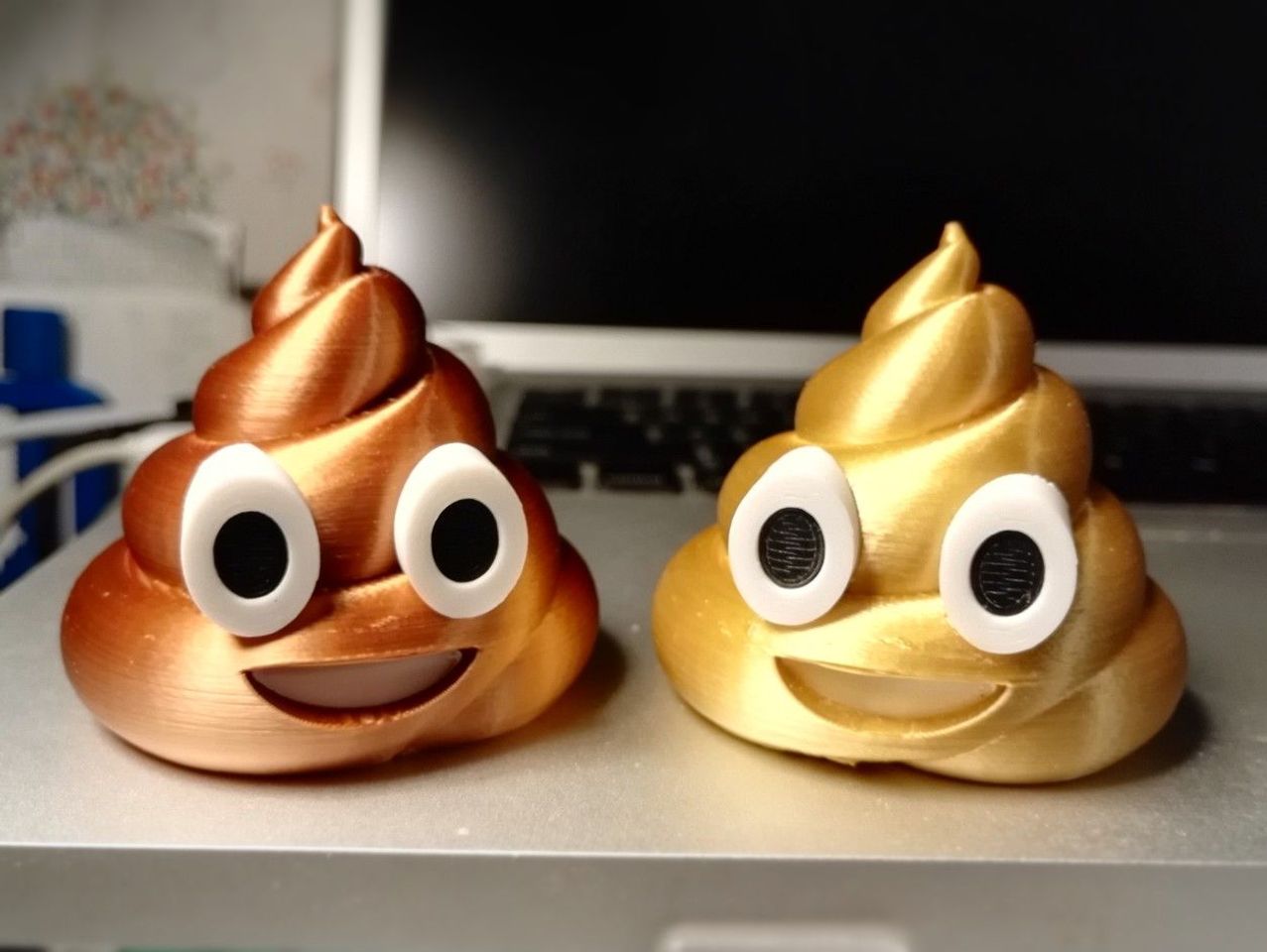 Decoración Emoji Pile of Poo 10 cm