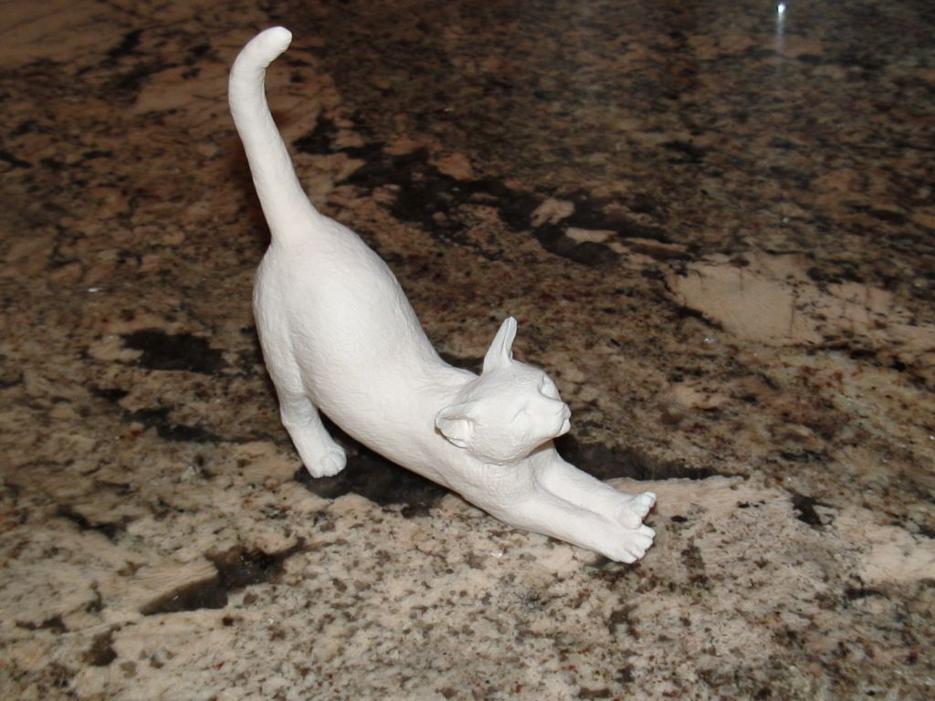 Esneyen Kedi Dekoru 18 cm