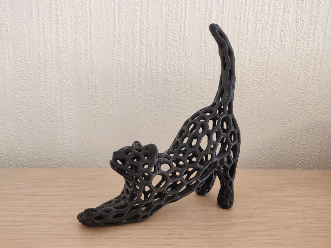 Voronoi Şeklinde Kedi Dekoru 18 cm