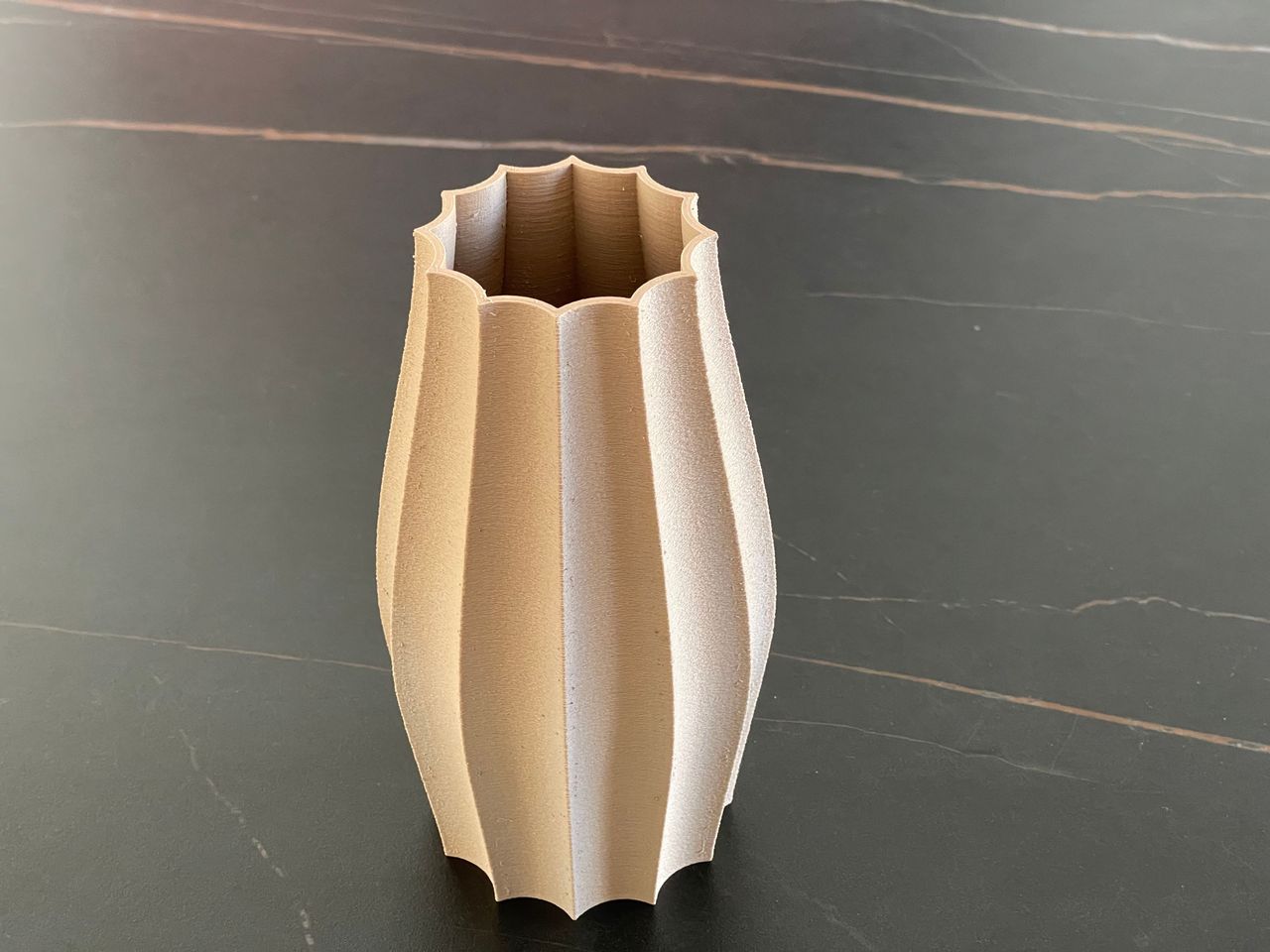 Vase à Motif Ondulé 14 cm