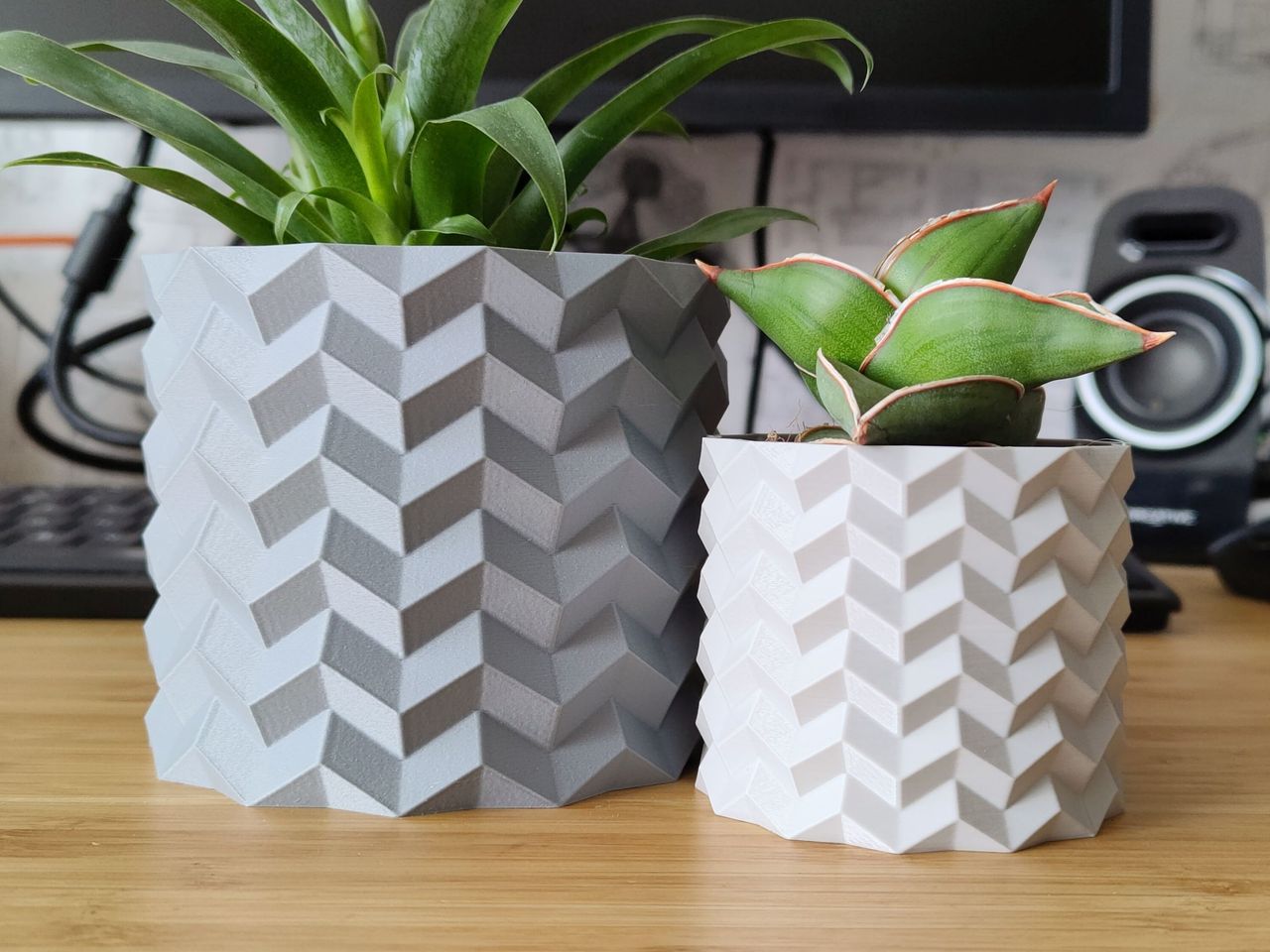 Geometrik Origami Çiçek Saksısı 12 cm