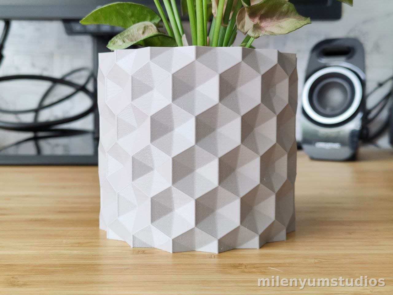 Inverted Polygon Flower Pot 12 cm