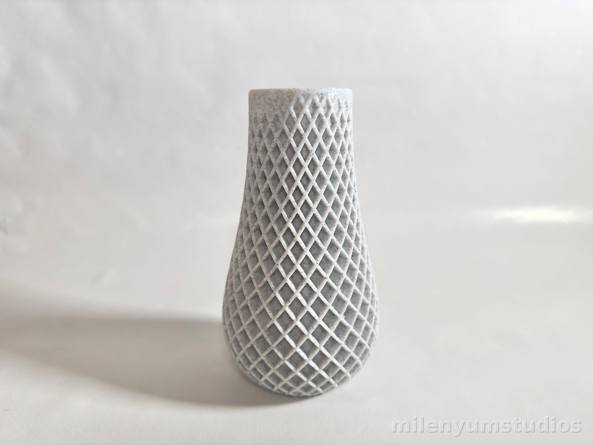 Spiral Patterned Vase 20 cm